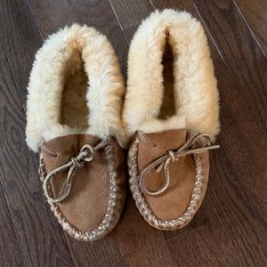 Llbean slippers size women’s 5
